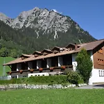 Klostertalerhof Отель