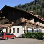 Отель Klostertalerhof 3*
